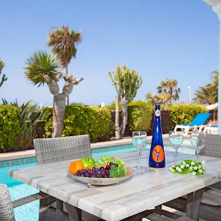 Modern Mojones 3 Bedrooms Private Heated Pool Marcus Willa Puerto del Carmen (Lanzarote)